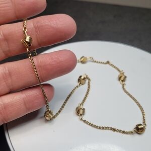 1977 AVON "Delicate Knots" Gold Tone Necklace